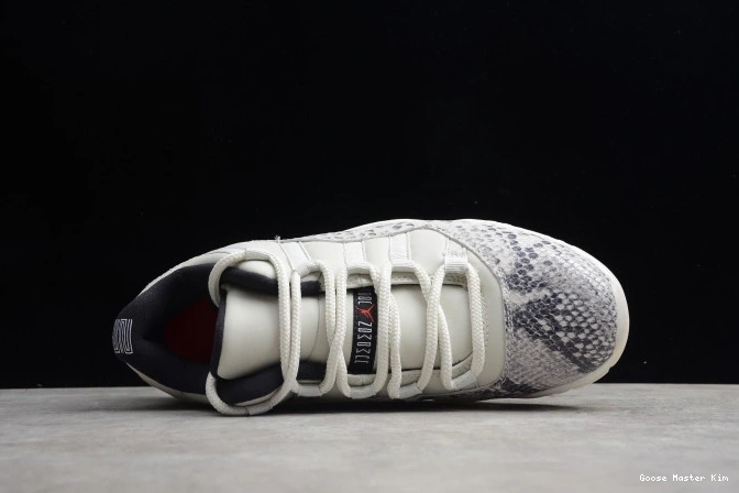 CD6846-002 Snake Air Bone Jordan Light Low 11 SE 0715